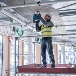 Bosch Professional 18V Akku-Bohrhammer GBH 18V-22 (SDS plus, KickBack Control, Vibration Control, inkl. GDE 18V-12, L-BOXX, ohne Akku/Ladegerät)