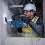 Bosch Professional 18V Akku-Bohrhammer GBH 18V-22 (SDS plus, KickBack Control, Vibration Control, inkl. GDE 18V-12, L-BOXX, ohne Akku/Ladegerät)
