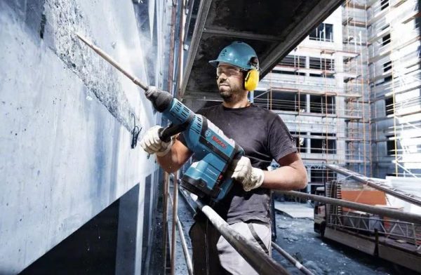Bosch Professional Bohrhammer GBH 8-45 DV (1.500 Watt, SDS max, Schlagenergie 12,5 J, Bohr-Ø Beton 12–45 mm, inkl. Zusatzhandgriff, Koffer)