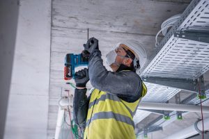 Bosch Professional 18V System Akku Bohrhammer GBH 18V-22 (mit SDS plus, inkl. 2x 4.0Ah Akku, Schnellladegerät GAL 18V-40, L-BOXX)