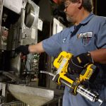 DeWalt DCGG571M1-GB 18v XR Akku Fettpresse inkl. 1x 4.0Ah Akkus