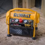 DeWalt DPC6MRC-GB 230v 1.5Hp Mini Roll Cage Luftkompressor 6 Litre