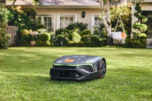 STIHL iMOW 5 EVO Mähroboter für bis zu 1.500 m²