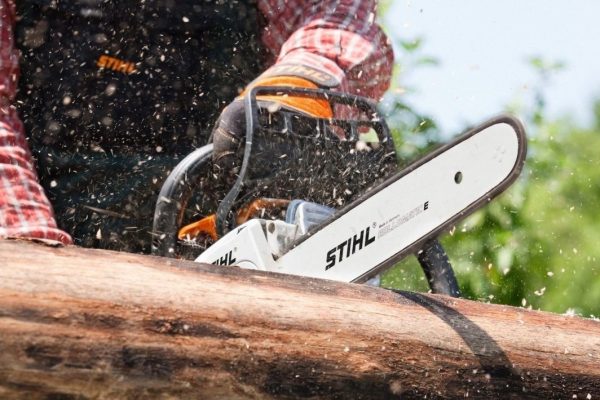 STIHL MS 231 C-BE Benzin-Motorsäge | 3/8″ PD3 Schneidgarnitur 35 cm